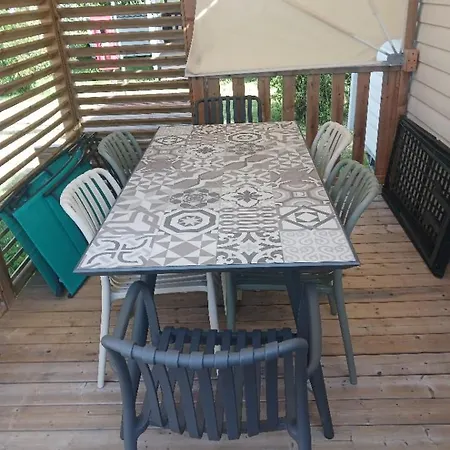 Mobilhome 6 Pers Avec Clim キャンプ場 サン・ジョルジュ・ド・ディドンヌ